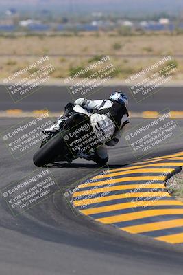 media/Oct-08-2022-SoCal Trackdays (Sat) [[1fc3beec89]]/Turn 11 Backside (1145am)/